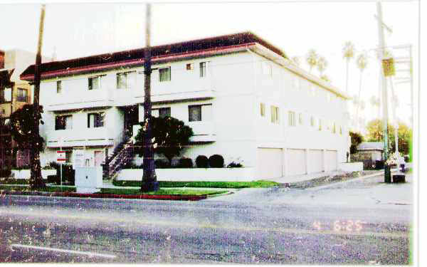 4416 Fulton Ave in Van Nuys, CA - Building Photo - Building Photo