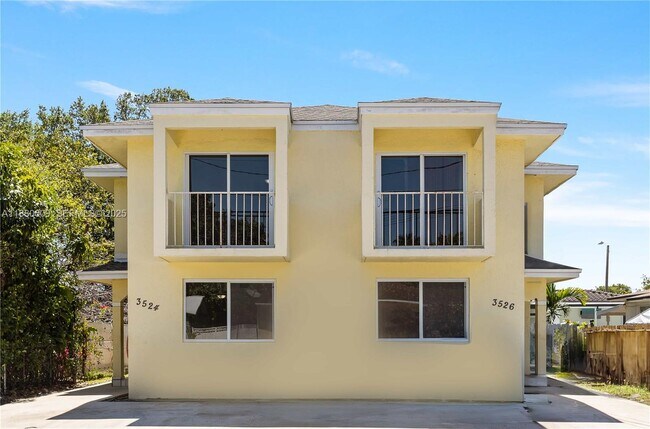 3524 NW 4th Terrace in Miami, FL - Building Photo - Building Photo