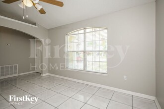 1165 St Tropez Ct in Kissimmee, FL - Foto de edificio - Building Photo