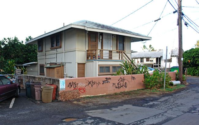 727 Mahiai St in Honolulu, HI - Building Photo - Building Photo