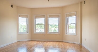 2456 Massachusetts Ave in Cambridge, MA - Building Photo - Building Photo