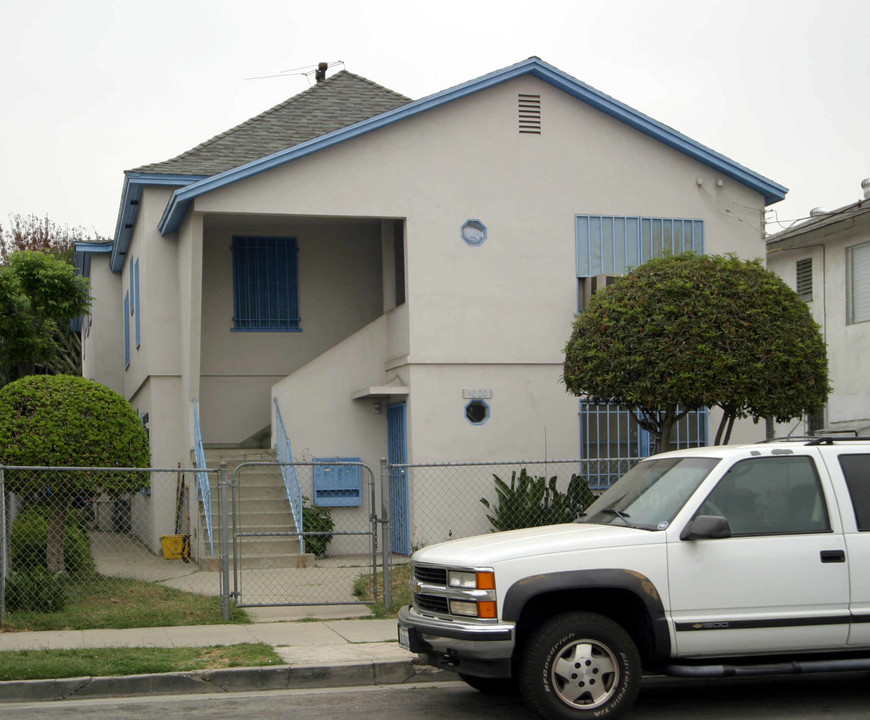 1020 S Mariposa Ave in Los Angeles, CA - Foto de edificio