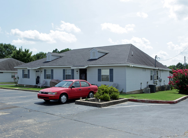 Gramercy Park Townhomes in Memphis, TN - Building Photo - Building Photo