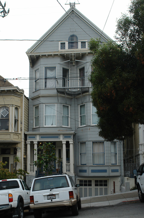 40 Baker St in San Francisco, CA - Building Photo