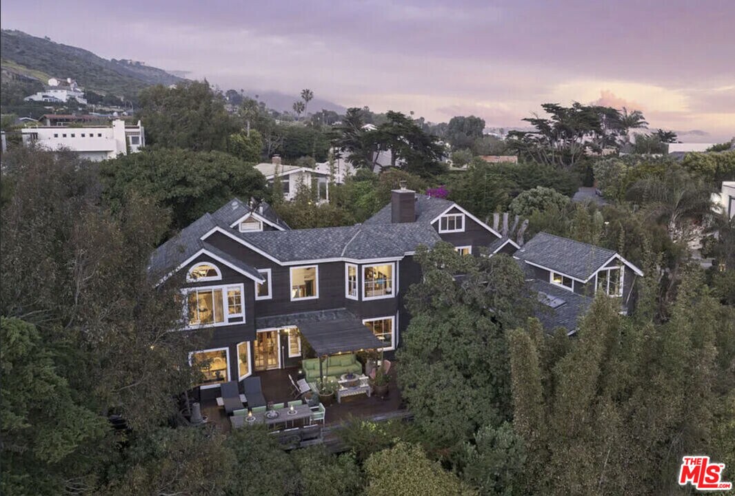 31840 Seafield Dr in Malibu, CA - Building Photo