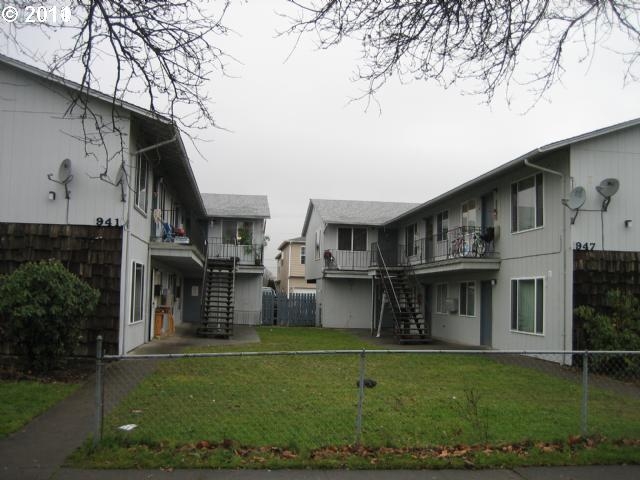 941 8th Ave in Longview, WA - Building Photo