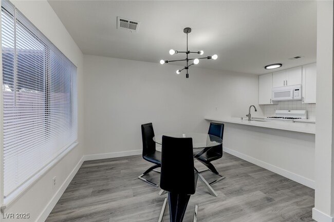 4649 Vía Torino in Las Vegas, NV - Building Photo - Building Photo