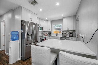 1303 E Norfolk St in Tampa, FL - Building Photo - Building Photo