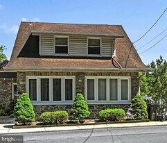 433 Friedensburg Rd in Reading, PA - Building Photo