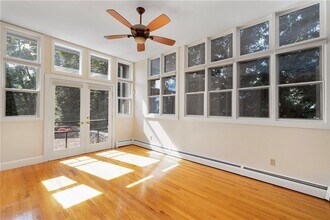 107 Old Beach Rd in Newport, RI - Building Photo - Building Photo