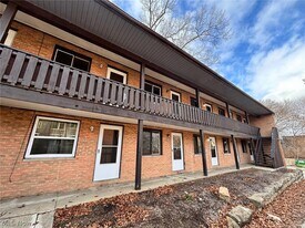 519 Crosby St in Akron, OH - Building Photo