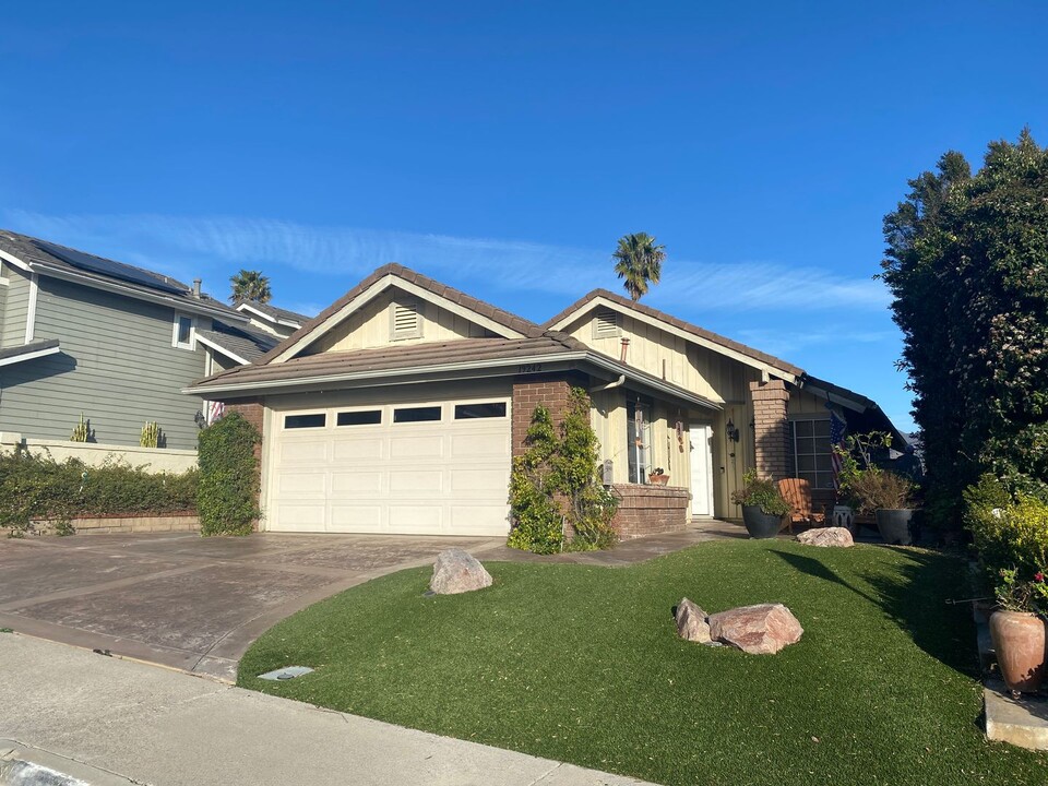 19242 Echo Pass Rd in Trabuco Canyon, CA - Building Photo