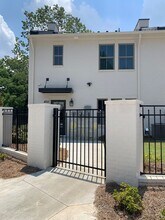 Like New Colonial Style Townhome close to Downtown Opelika in Opelika, AL - Building Photo - Building Photo