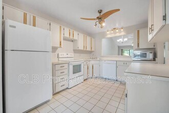 251 Orange Grove Dr in Ormond Beach, FL - Foto de edificio - Building Photo