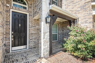 9801 Yellow Cup Dr in Fort Worth, TX - Building Photo - Building Photo