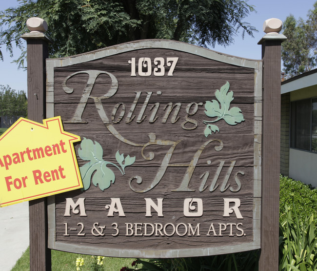 Rolling Hills Manor in Fullerton, CA - Building Photo - Building Photo