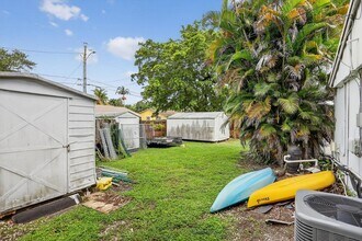 6501 SW 49th St, Unit 2 in Davie, FL - Building Photo - Building Photo