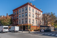 223 Smith St in Brooklyn, NY - Foto de edificio - Building Photo