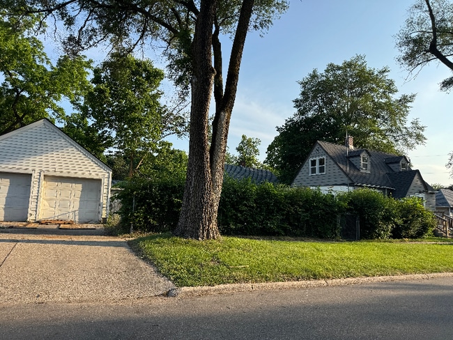 420 Ridgeland Ave in Beloit, WI - Foto de edificio - Building Photo