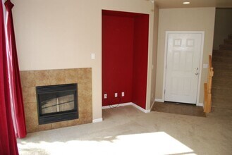 8415 Oliva Rd in Roseville, CA - Building Photo - Building Photo