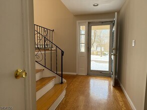 126 Sagamore Dr in New Providence, NJ - Building Photo - Building Photo