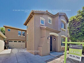 14511 W Port Royale Ln in Surprise, AZ - Foto de edificio - Building Photo