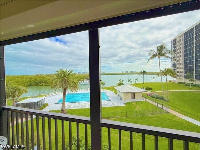 property at 15 Bluebill Ave