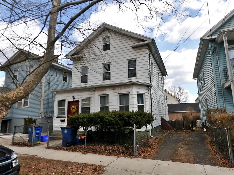 71 Nash St in New Haven, CT - Foto de edificio