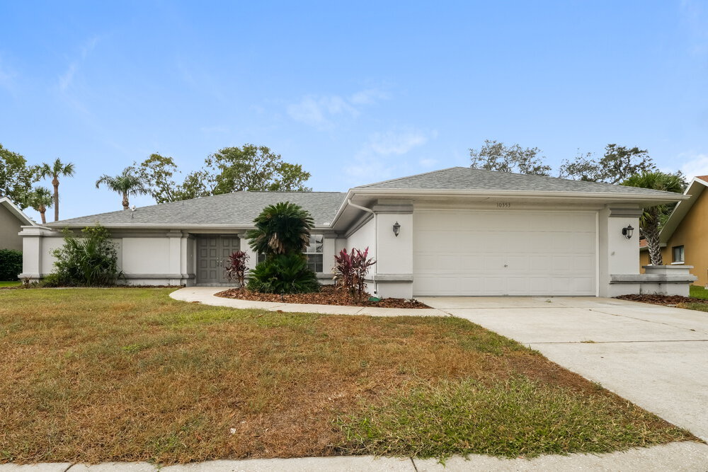 10353 Ventura Dr in Spring Hill, FL - Building Photo