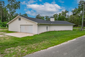 27 Hickory Ave in Crawfordville, FL - Building Photo - Building Photo