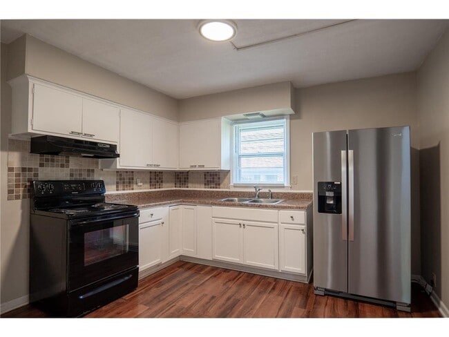 608 7th Ave S in Hopkins, MN - Building Photo - Building Photo