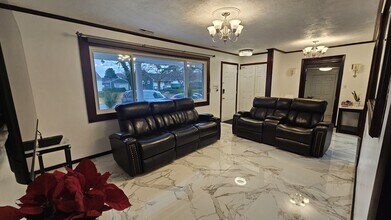 2216 Dean Dr in Norfolk, VA - Building Photo - Building Photo