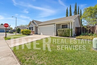 8501 Yellowtail Way in Antelope, CA - Building Photo - Building Photo