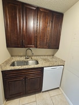 1810 E St in Lincoln, NE - Building Photo