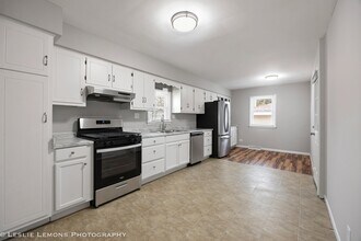 820 Loomis St in Naperville, IL - Building Photo - Building Photo