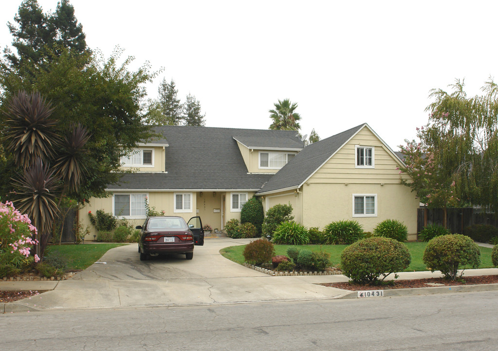 10431 Lockwood Dr in Cupertino, CA - Building Photo