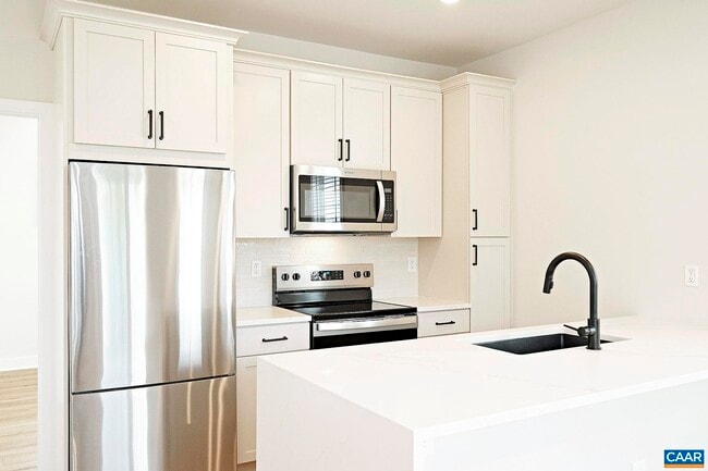 919 Belmont Ave in Charlottesville, VA - Building Photo - Building Photo