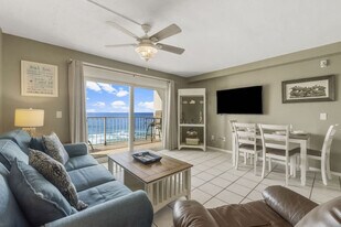 8743 Thomas Dr in Panama City Beach, FL - Building Photo