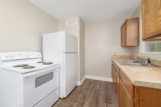 1727 S Saint Paul Ave in Wichita, KS - Building Photo - Building Photo