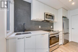 30 Ed Clark Gdns in Toronto, ON - Building Photo - Building Photo