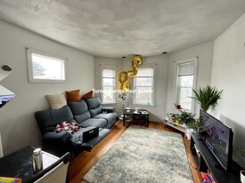 26 Union St, Unit 2 in Boston, MA - Building Photo