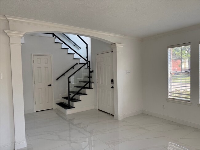 property at 17526 Coventry Oaks Dr