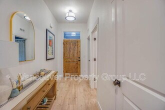 737 SE 38th St in Battle Ground, WA - Building Photo - Building Photo