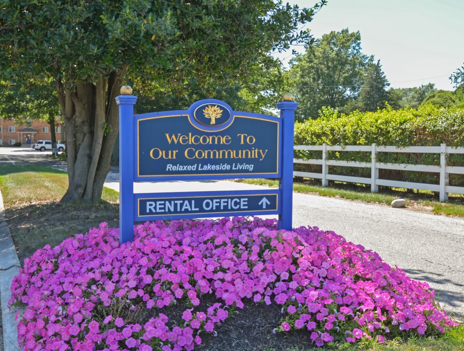 Lake Club Apartments in Dover, DE - Foto de edificio