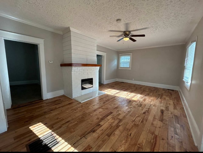 1221 Epworth St SW in Atlanta, GA - Foto de edificio - Building Photo