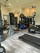 Clarys Crossing in Columbia, MD - Foto de edificio - Interior Photo