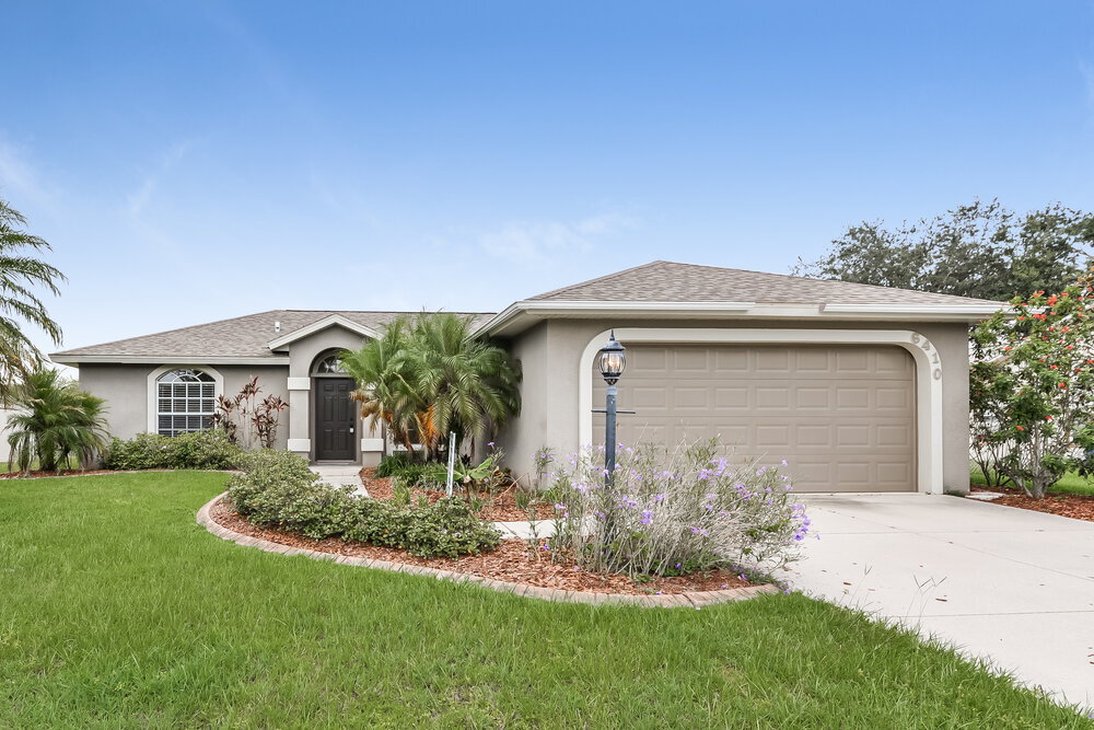 6410 64th Dr E in Palmetto, FL - Building Photo