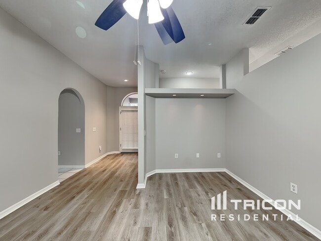 3621 71st Terrace E in Sarasota, FL - Building Photo - Building Photo