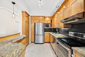 3455 Rue Drummond in Montréal, QC - Building Photo - Building Photo