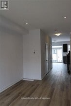 461 Blackburn Dr in Brantford, ON - Building Photo - Building Photo